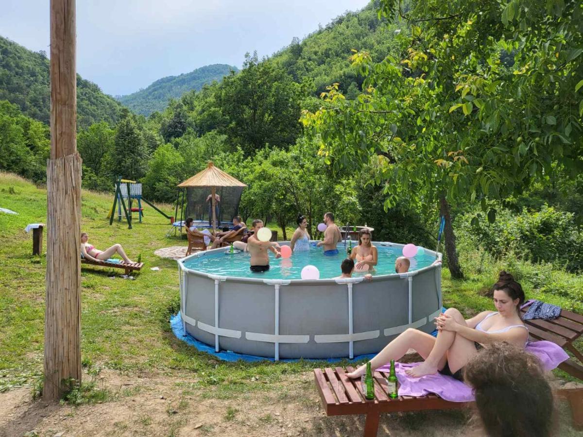 Seosko Domacinstvo „Gabar” Villa Custica Екстериор снимка